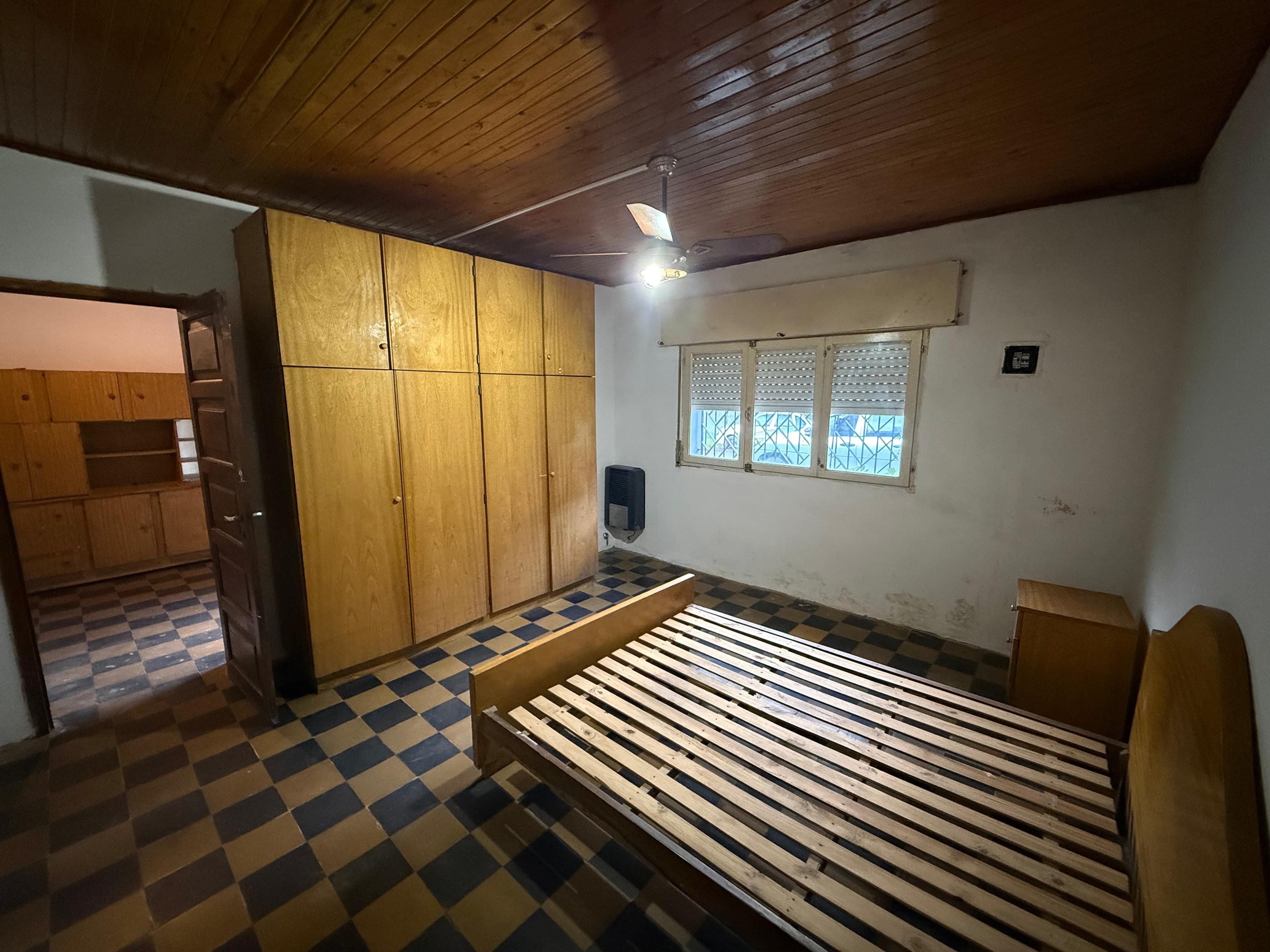 Casa con garaje y gran patio