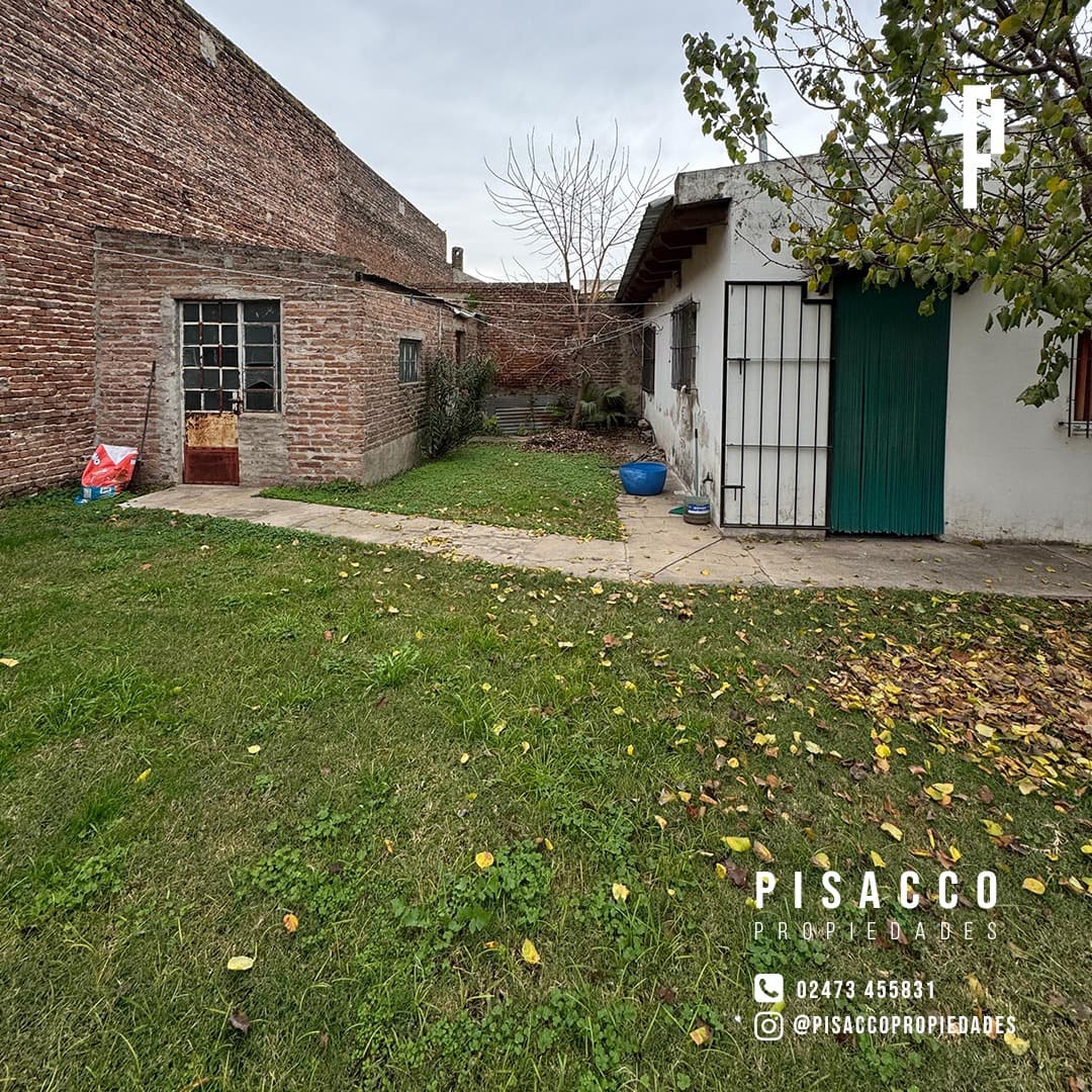 Casa con galería y garaje en Colón