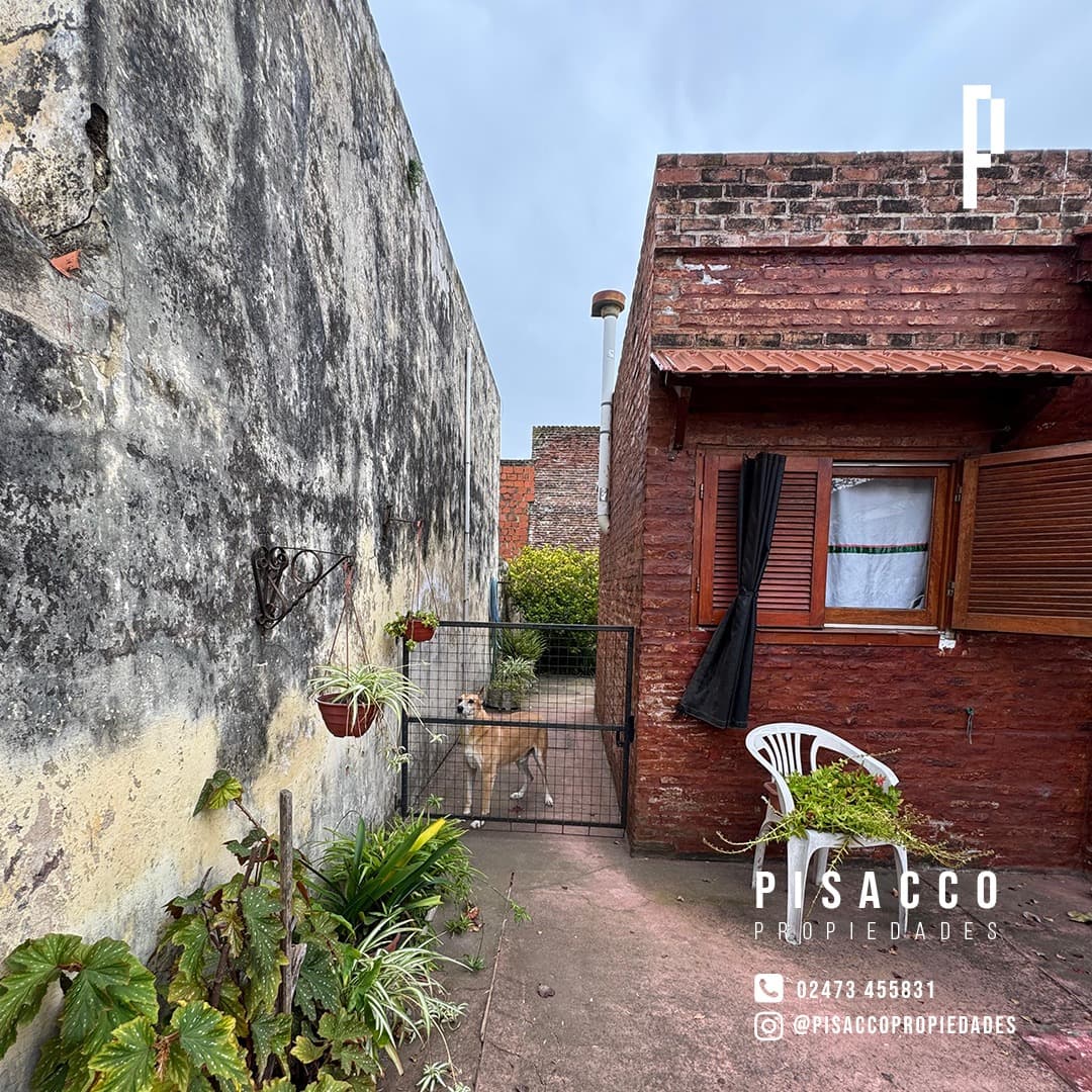 Casa con galería y garaje en Colón