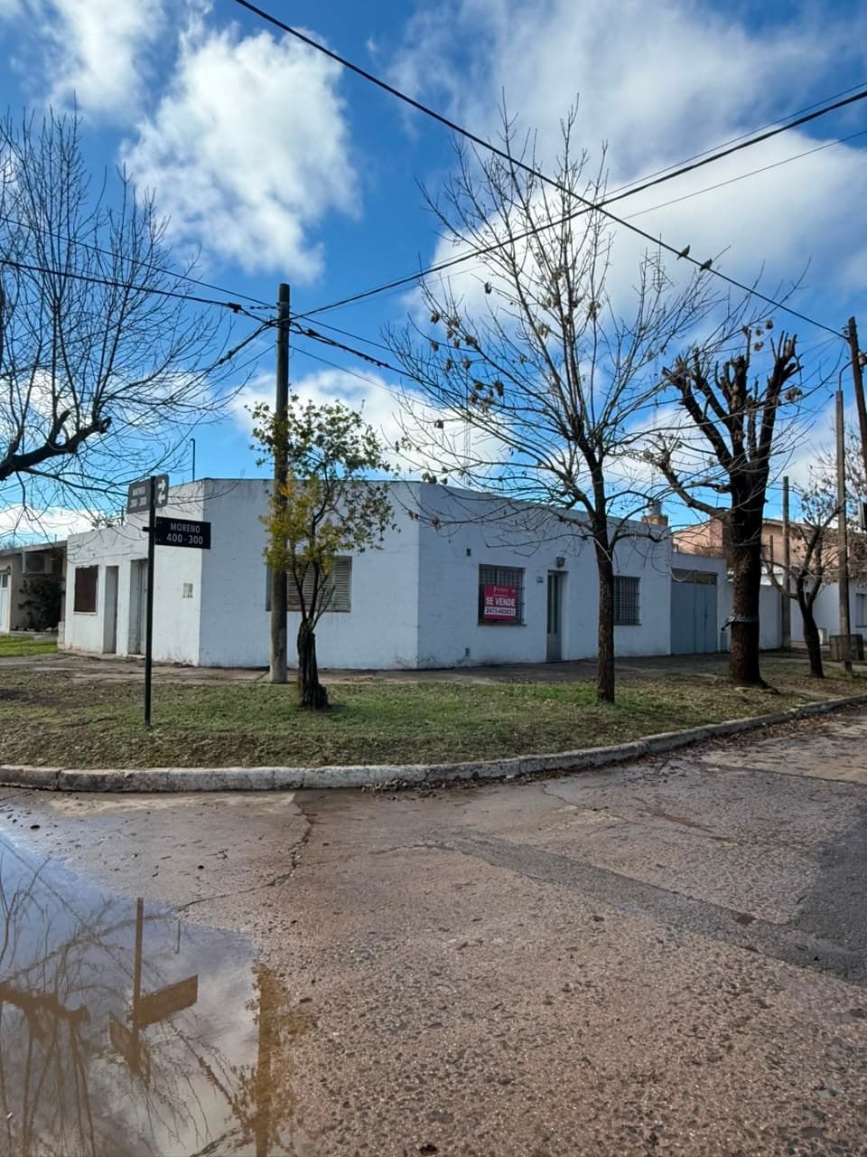 Casa esquina en Matheu y Moreno